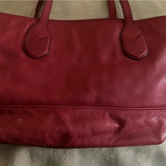 LUXURY 🔥☄️🔥Marc Jacobs Cherry Red Tote Bag Perfect for the Holidays! - Picture 3 of 10